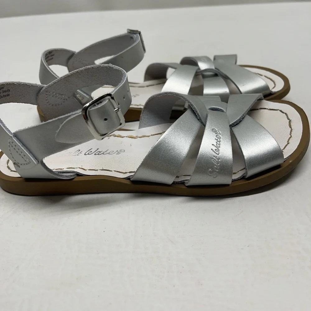Salt water girls sandals size 2 metallic silver